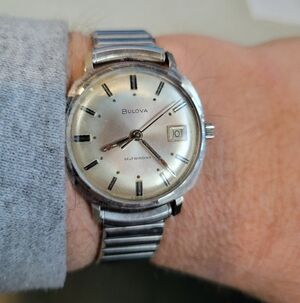 1967 Bulova Selfwinding Watch with Date, faceted bezel